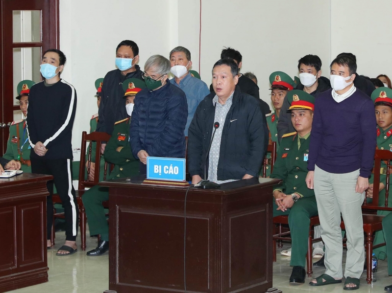 Vụ buôn lậu 200 triệu lít xăng: Cựu Chỉ huy trưởng Biên phòng tỉnh Kiên Giang nhận tội