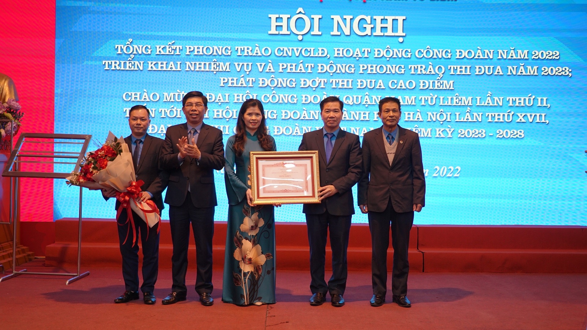 LĐLĐ quận Nam Từ Liêm tổng kết năm và đón nhận Bằng khen của Thủ tướng Chính phủ