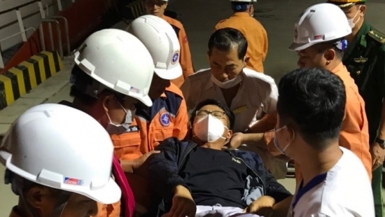 Khánh Hòa: Cứu thuyền viên người nước ngoài gặp nạn trên biển