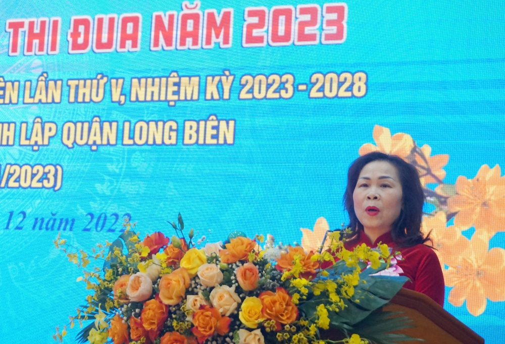 LĐLĐ quận Long Biên phát động phong trào thi đua năm 2023 tới công nhân, viên chức, lao động