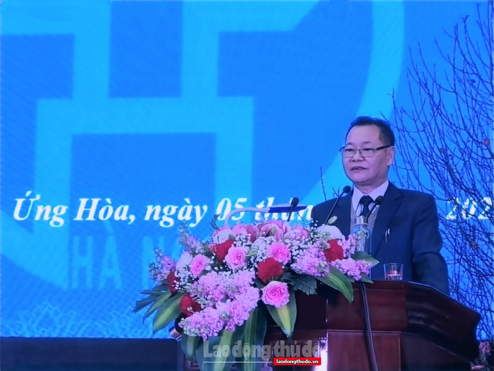 LĐLĐ huyện Ứng Hòa được tặng Cờ thi đua của Tổng LĐLĐ Việt Nam
