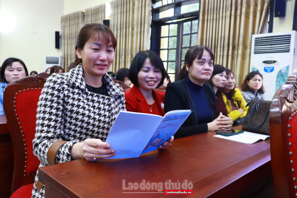 LĐLĐ huyện Ứng Hòa được tặng Cờ thi đua của Tổng LĐLĐ Việt Nam