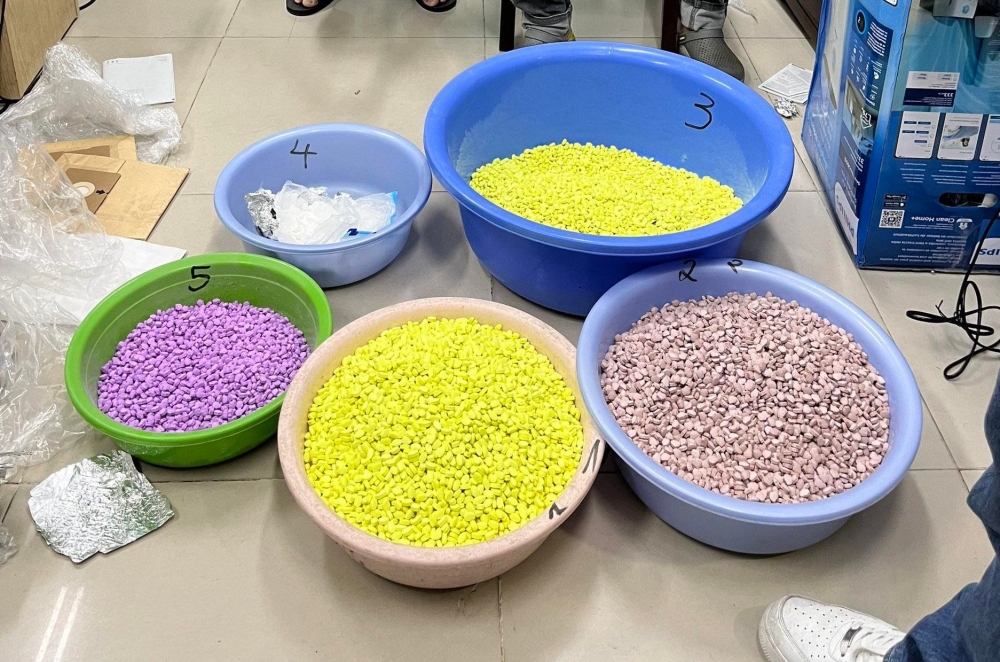 Phát hiện 98 kg ma túy tổng hợp vận chuyển trái phép từ nước ngoài về Việt Nam