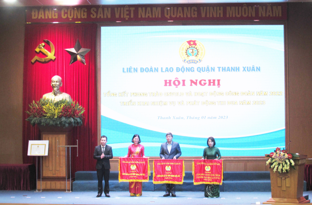 LĐLĐ quận Thanh Xuân: Trao 1.480 suất quà Tết cho đoàn viên, người lao động khó khăn