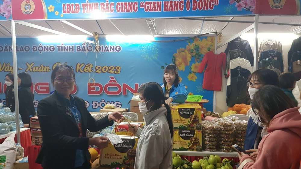 Nestlé Việt Nam hỗ trợ hơn 8.000 người có hoàn cảnh khó khăn nhân dịp Tết Nguyên đán
