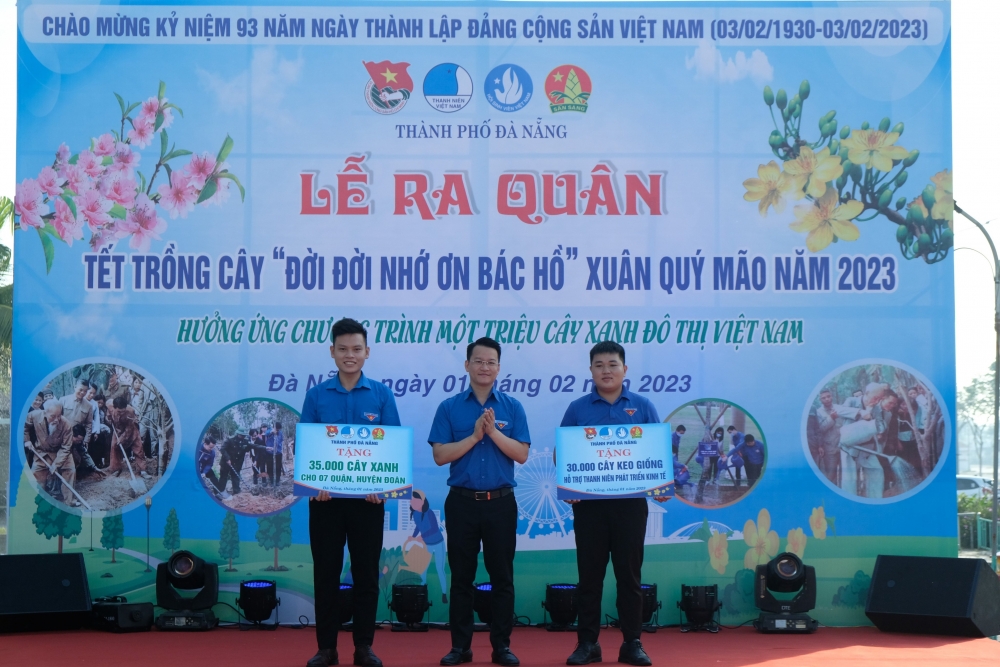 Đà Nẵng: Trao 75.000 cây xanh để trồng hưởng ứng Tết trồng cây, phát triển kinh tế