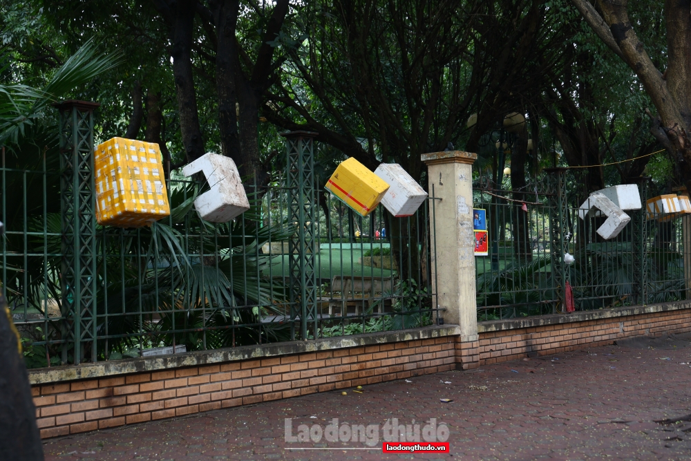 Hà Nội: Nhếch nhác xung quanh công viên Cầu Giấy