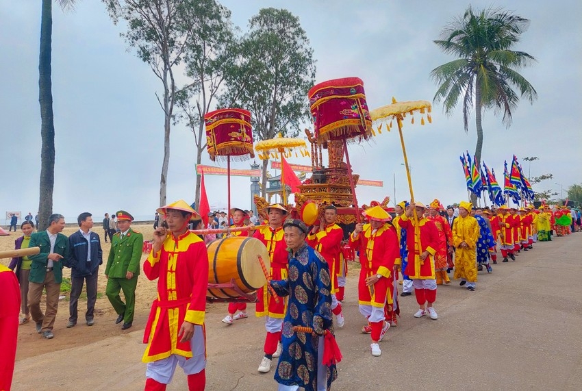 Hà Tĩnh - Quảng Bình: Tổ chức Lễ hội Cầu ngư đầu năm