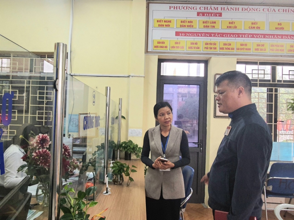 Kiểm tra công vụ đột xuất tại xã Mai Lâm: Thực hiện tốt kỷ cương hành chính