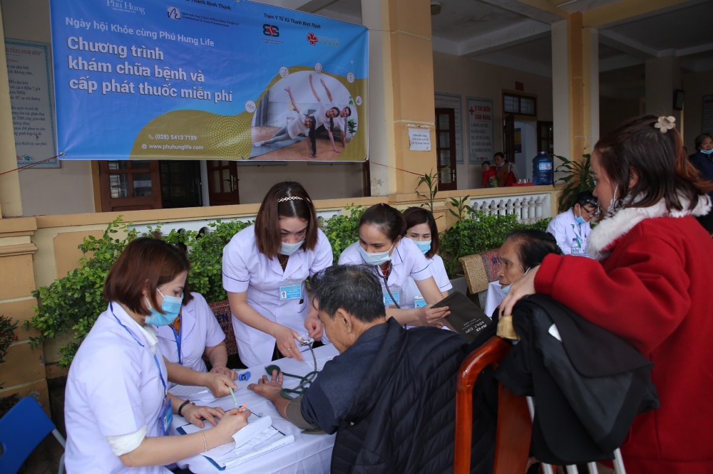 Hà Tĩnh: Gần 200 người dân thuộc diện hộ nghèo được khám, phát thuốc miễn phí