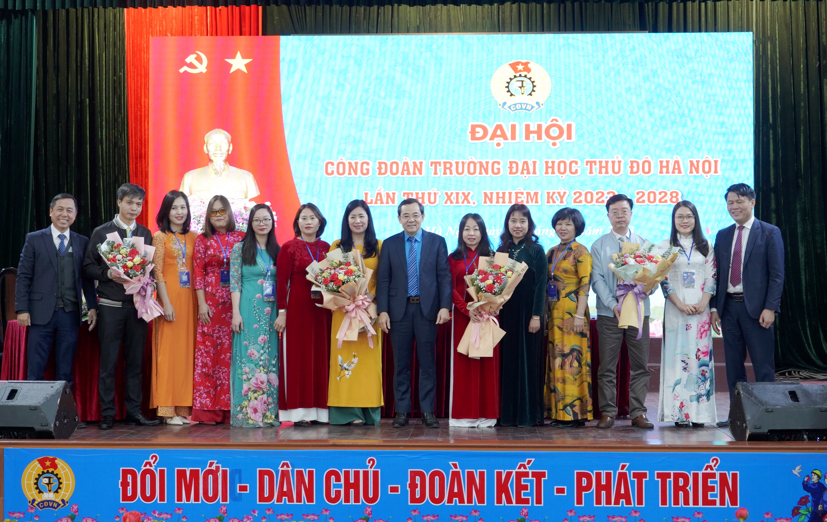 Tổ chức thành công Đại hội Công đoàn Trường Đại học Thủ đô Hà Nội lần thứ XIX