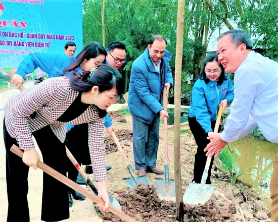 Đoàn Thanh niên huyện Thanh Trì phát động “Tết trồng cây đời đời nhớ ơn Bác Hồ”