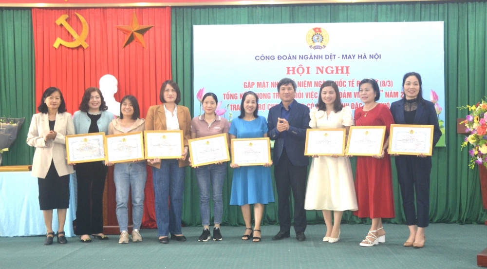 Trên 7.000 nữ CNVCLĐ Dệt may Hà Nội đạt danh hiệu “Giỏi việc nước - Đảm việc nhà”