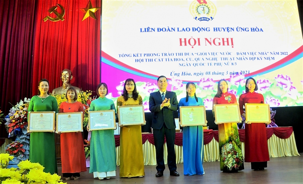 Ứng Hòa: Hơn 3.000 nữ CNVCLĐ đạt danh hiệu 