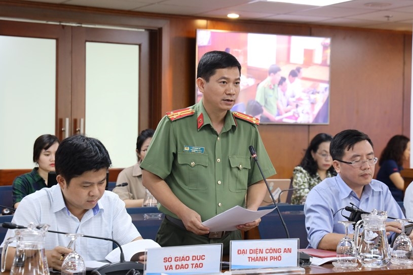 Thượng tá Lê Mạnh Hà, Phó Phòng Tham mưu Công an TP.HCM khuyến cáo phụ huynh bình tĩnh, thận trọng trong tiếp nhận, xử lý thông tin. Ảnh: TTBC
