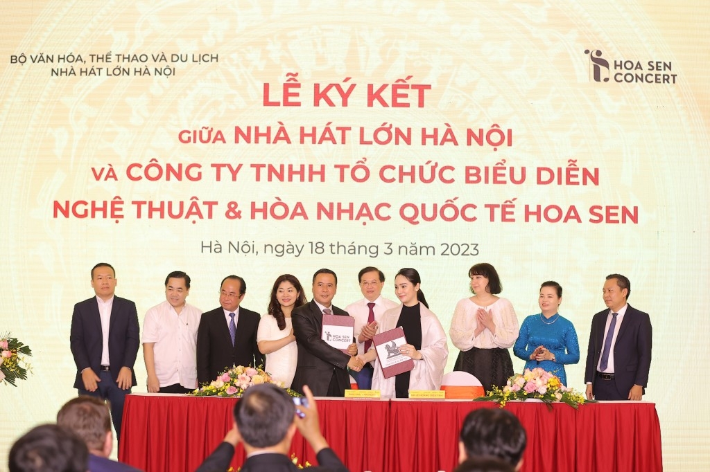 300 nghệ sỹ biểu diễn tại chương trình &quot;Hà Nội rạng rỡ Việt Nam&quot;