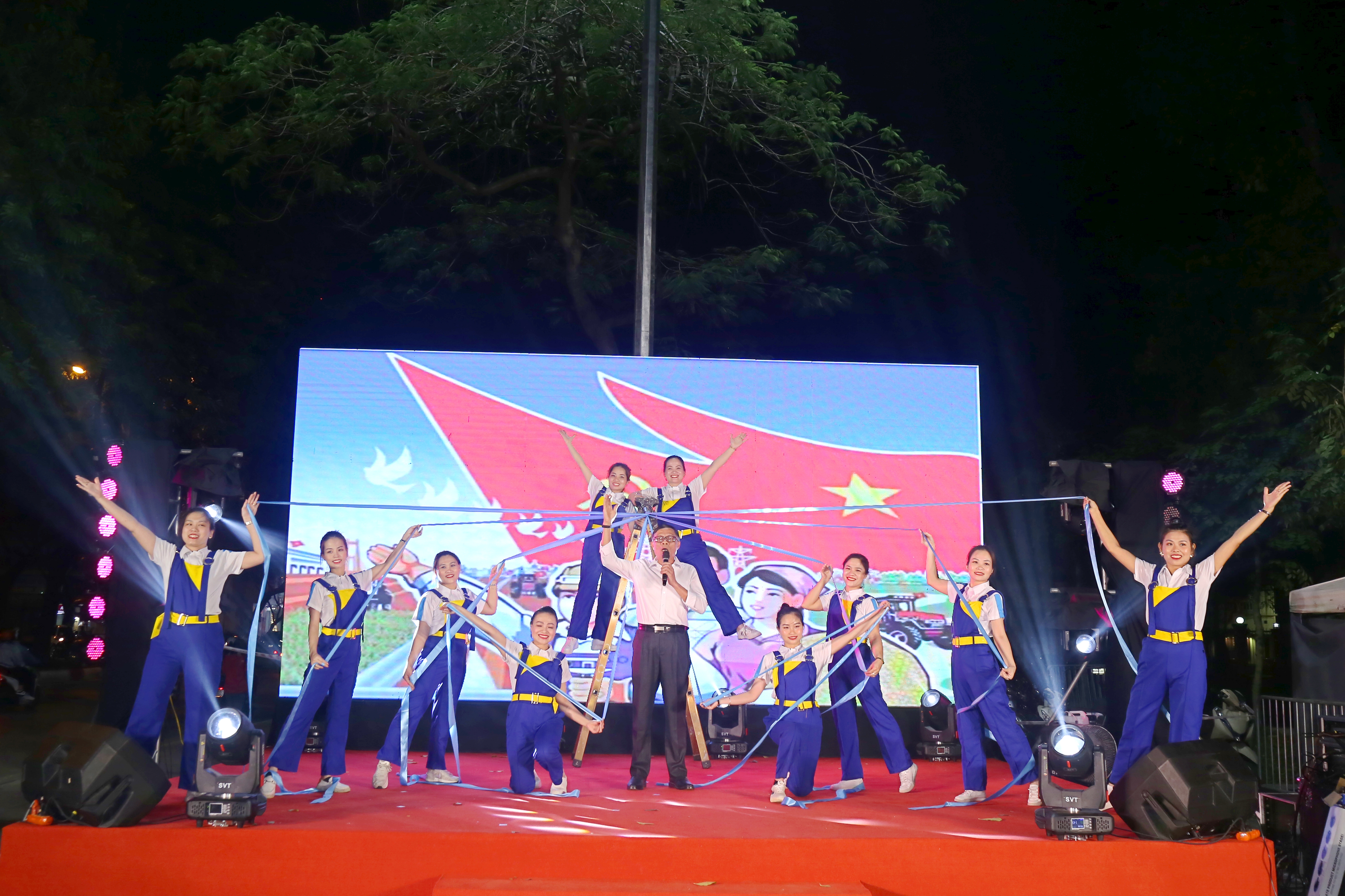 Sôi nổi các hoạt động chào mừng Đại hội Công đoàn thành phố Hà Nội lần thứ XVII