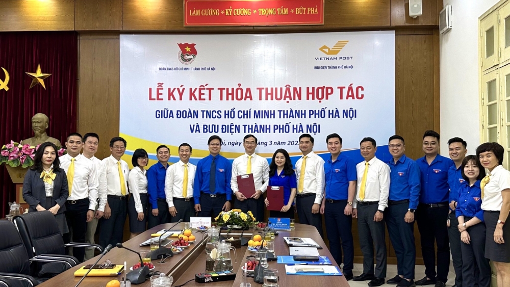 Lễ ký kết hợp tác giữa Thành đoàn Hà Nội và Bưu điện TP Hà Nội.