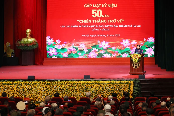 Hà Nội: Gặp mặt chiến sĩ cách mạng nhân kỷ niệm 50 năm “chiến thắng trở về”
