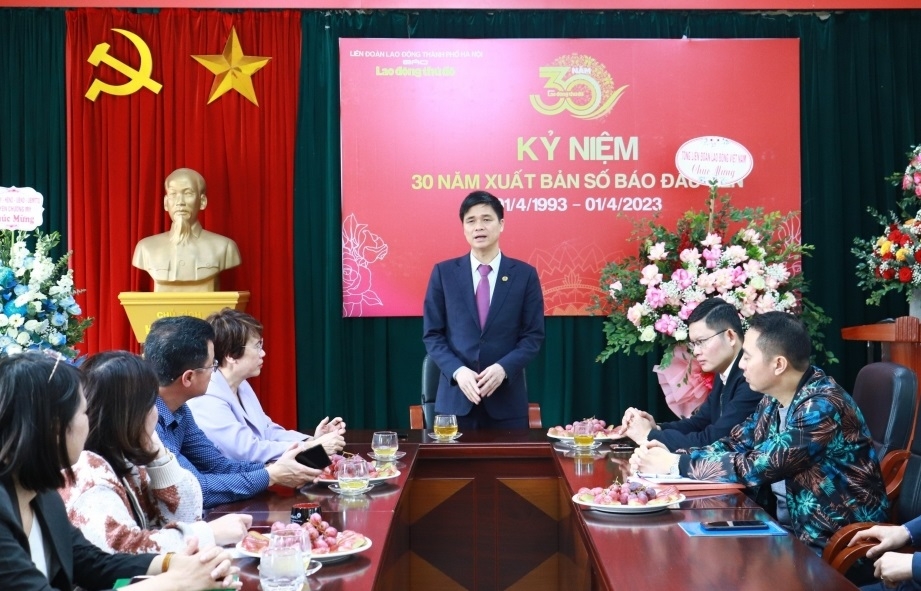 Lãnh đạo Tổng Liên đoàn Lao động Việt Nam thăm, chúc mừng báo Lao động Thủ đô