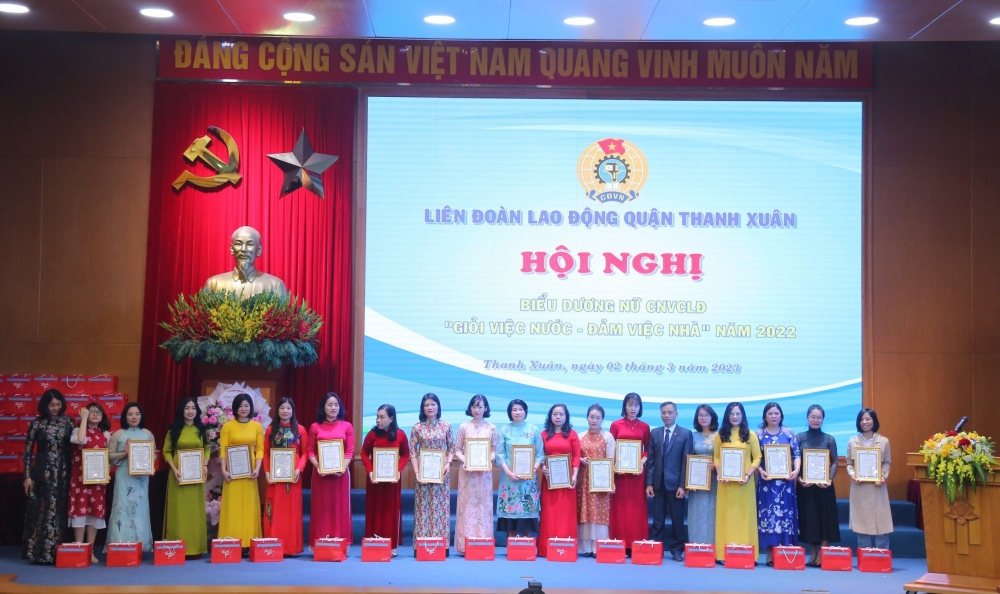 Quận Thanh Xuân nỗ lực hoàn thành Hội nghị người lao động tại các đơn vị