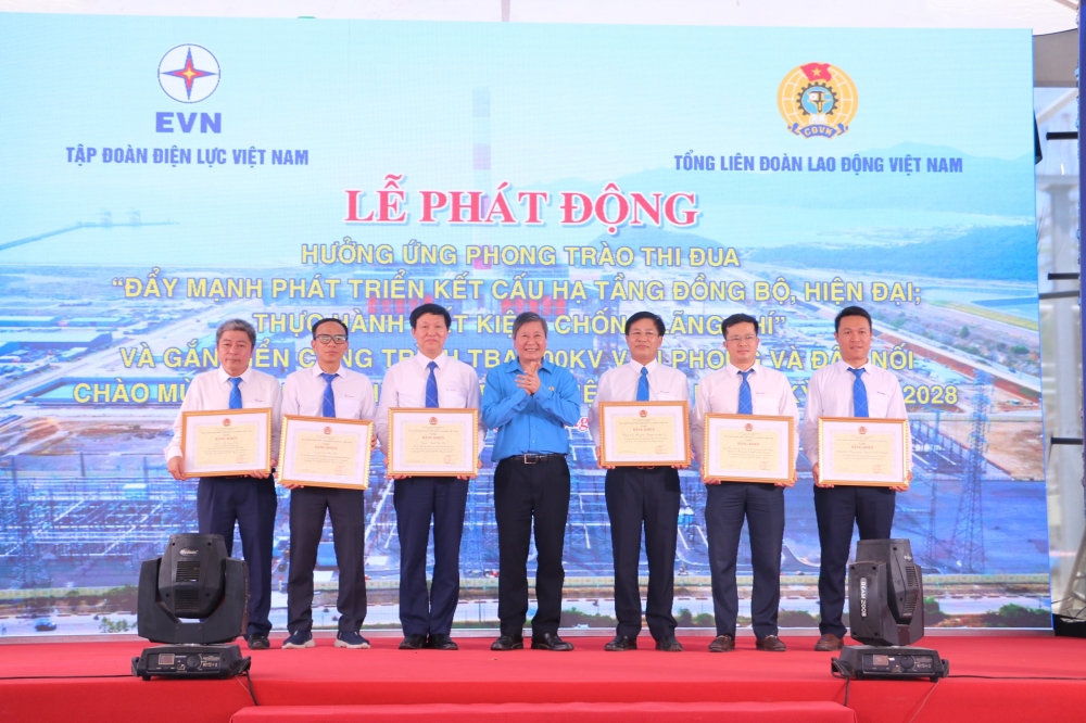 “Dự án Trạm biến áp 500KV Vân Phong, công trình chào mừng Đại hội XIII Công đoàn Việt Nam được gắn biển đầu tiên trong cả nước"