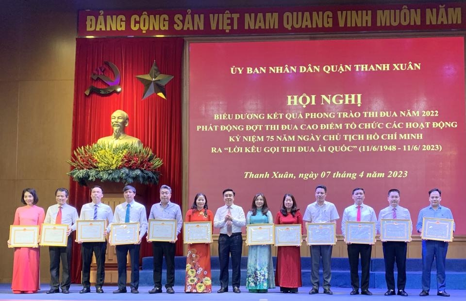 Quận Thanh Xuân: 34 tập thể, cá nhân được Thành phố khen thưởng
