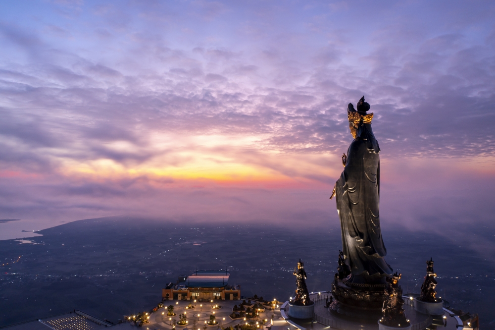 Tượng Phật Đồng Núi Bà Đen – Tài Sản Văn Hóa Vàng Của Đất Nước