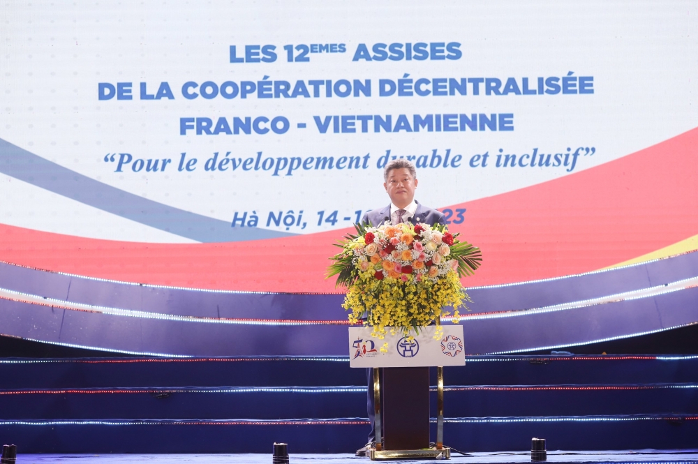 Sôi nổi hoạt động chào mừng Hội nghị hợp tác giữa các địa phương Việt Nam và Pháp lần thứ 12 tại không gian đi bộ hồ Hoàn Kiếm