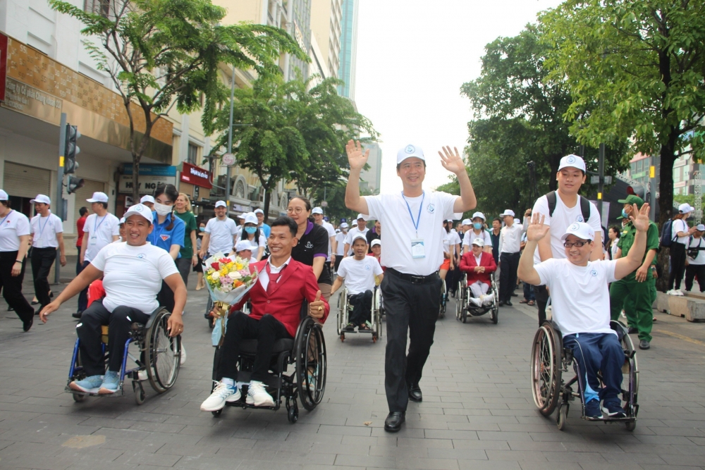 TP.HCM: Hơn 1.000 người tham gia chương trình đi bộ chào mừng Ngày người khuyết tật Việt Nam