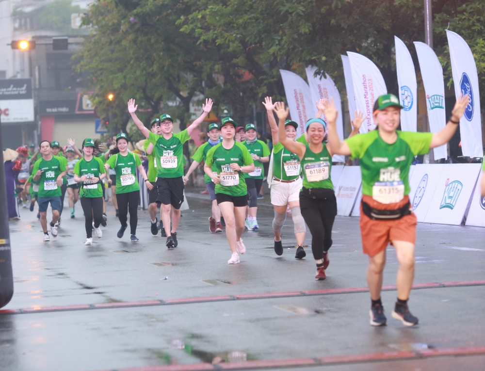 Hơn 10.000 vận động viên tham gia Giải chạy VnExpress Marathon Imperial Huế 2023