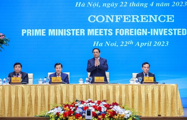 Thủ tướng Phạm Minh Chính dự và chủ trì Hội nghị gặp mặt các nhà đầu tư nước ngoài - Ảnh: VGP/Nhật Bắc