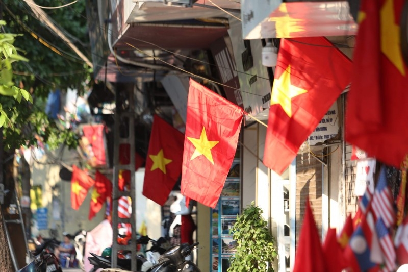 Hà Nội thông báo về việc treo cờ Tổ quốc dịp Lễ
