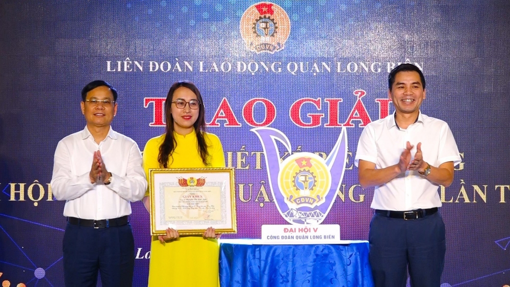 Công đoàn Trường THCS Cự Khối đoạt giải Nhất thi thiết kế biểu trưng Đại hội V Công đoàn quận Long Biên