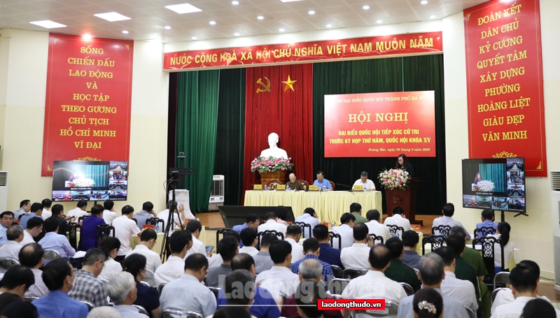 Bí thư Thành ủy Hà Nội: Xây dựng trường học, bệnh viện trước mới cho xây nhà, bán nhà