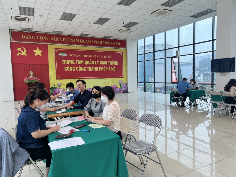 Công đoàn ngành GTVT Hà Nội: Thăm hỏi, động viên đoàn viên bị tai nạn