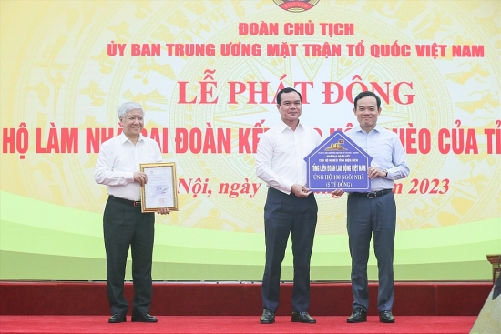 Tiếp nhận hơn 280 tỷ đồng ủng hộ xây nhà đại đoàn kết cho hộ nghèo tỉnh Điện Biên