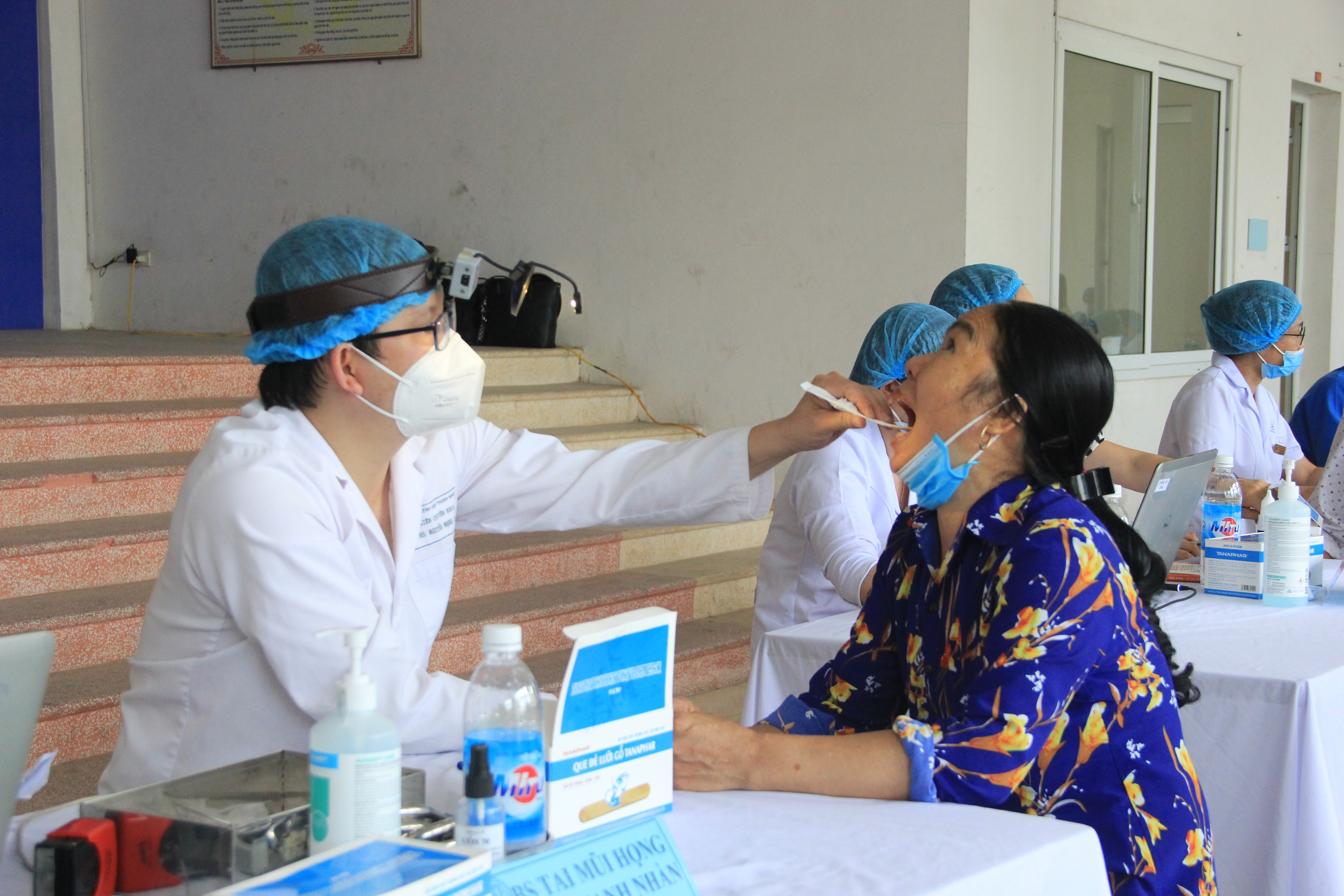 Người dân huyện Mê Linh phấn khởi vì được khám sức khỏe miễn phí