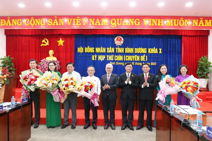 Đồng chí Nguyễn Văn Lộc được bầu làm Chủ tịch HĐND tỉnh Bình Dương