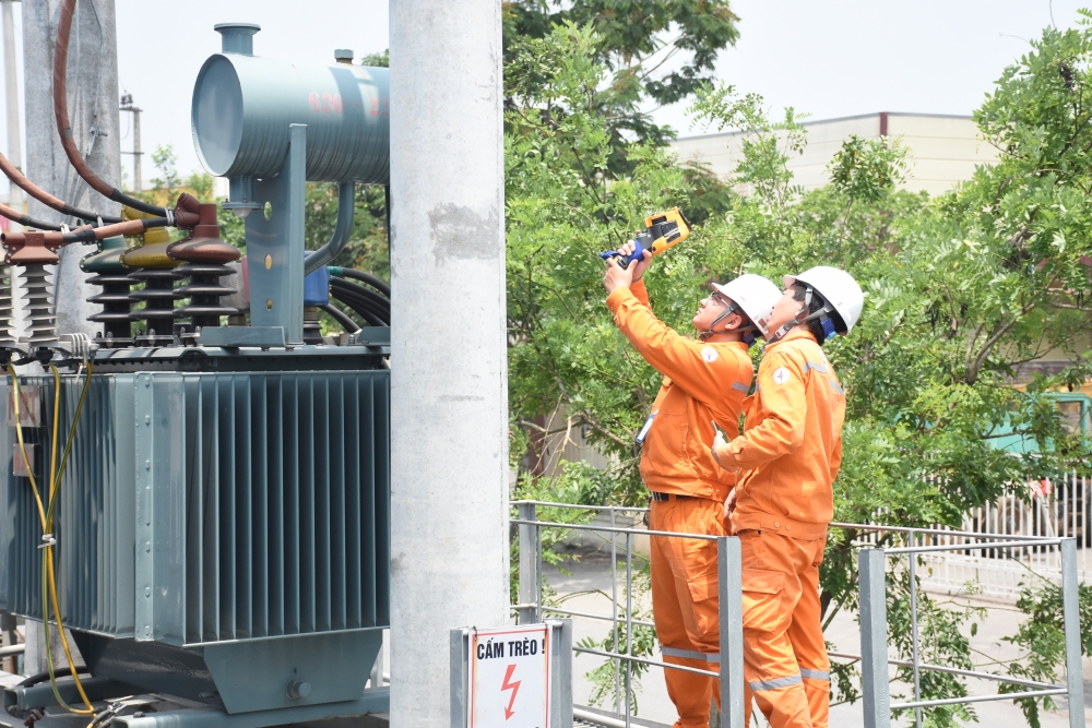 EVNHANOI: Chủ động các phương án đảm bảo cấp điện an toàn, ổn định mùa nắng nóng