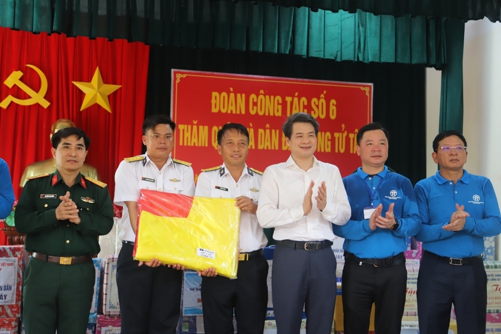 Quân chủng Hải quân cảm ơn tình cảm, sự sẻ chia của thành phố Hà Nội