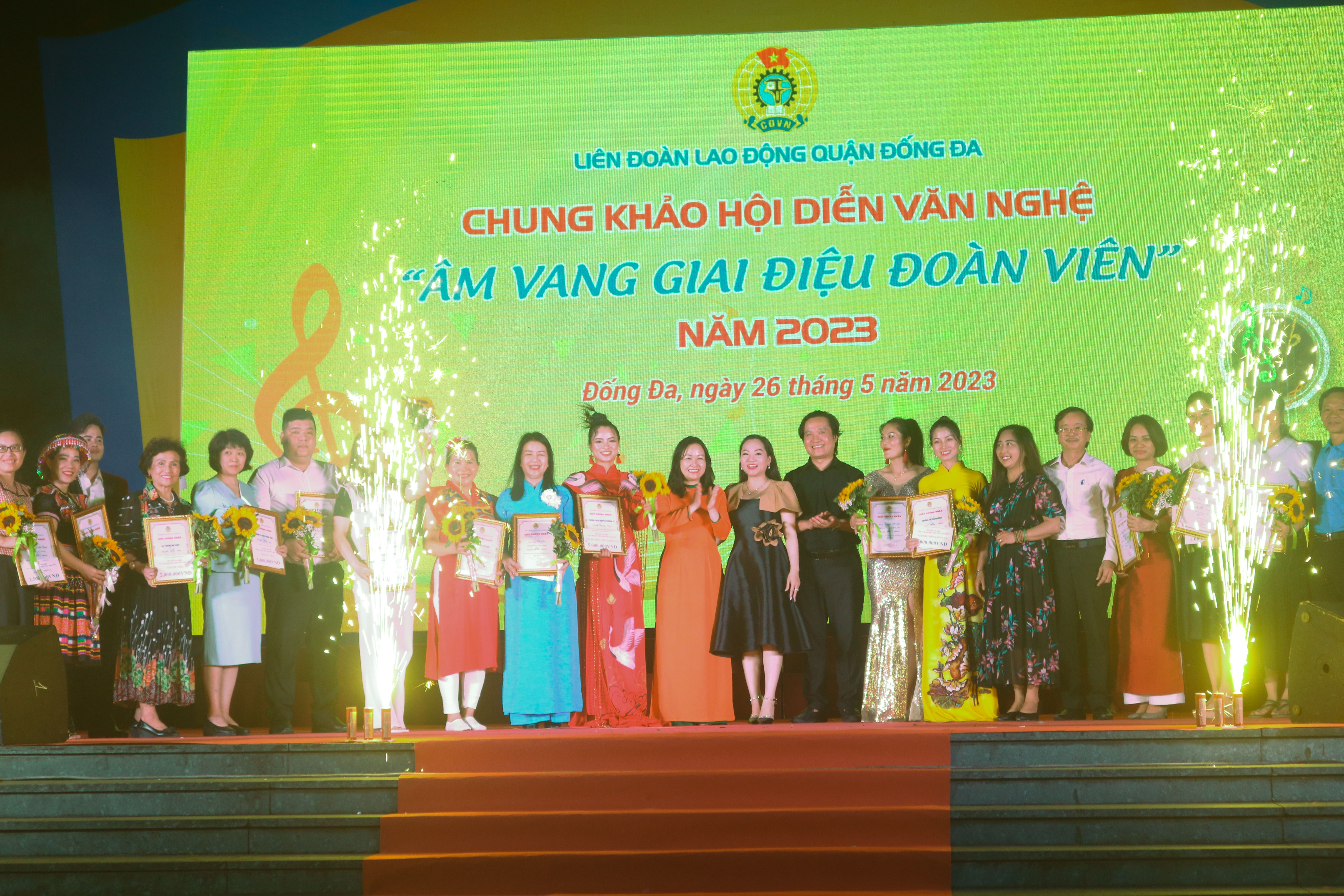 Chung khảo Hội diễn văn nghệ "Âm vang giai điệu đoàn viên" năm 2023