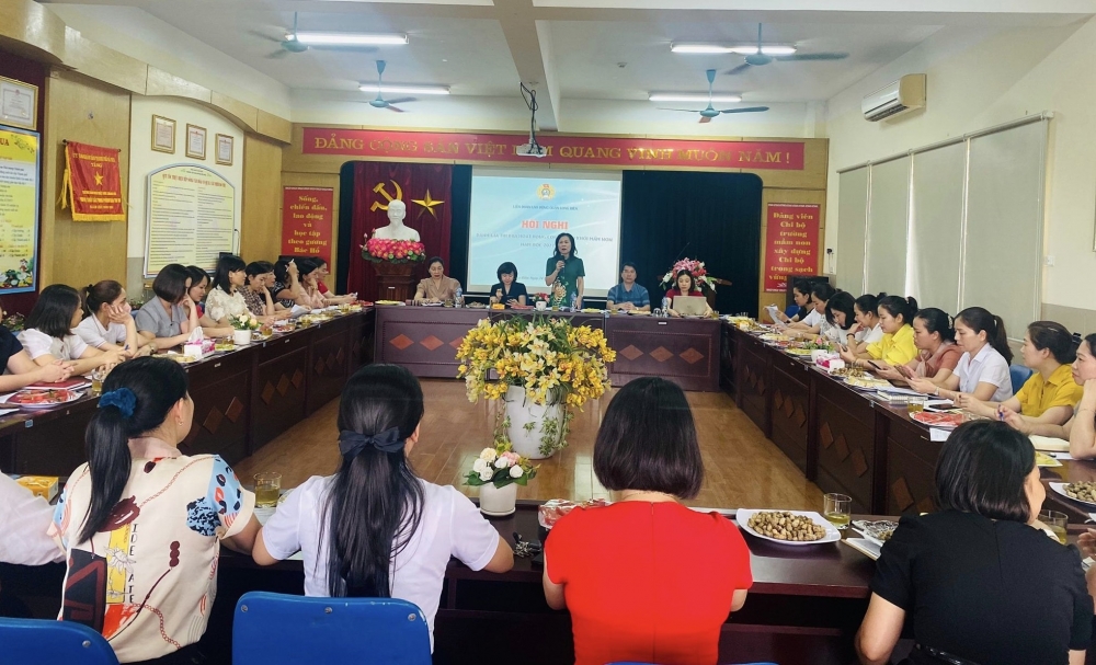 Long Biên: Đánh giá thi đua hoạt động công đoàn khối trường học