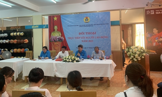 Công đoàn ngành Dệt May Hà Nội đối thoại với công nhân về chính sách pháp luật