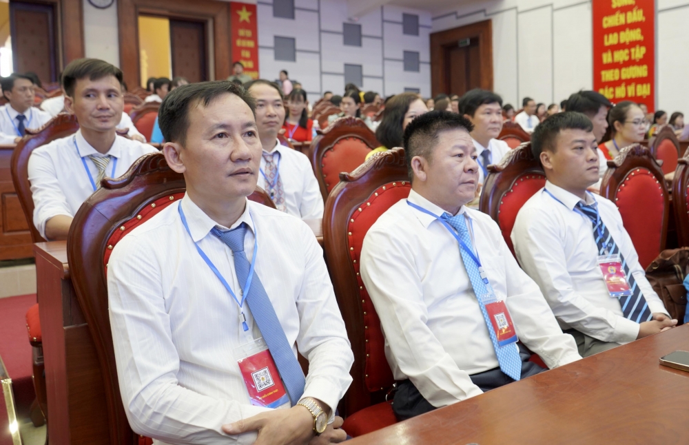 TRỰC TUYẾN: Quyết tâm hoàn thành thắng lợi Nghị quyết Đại hội Công đoàn huyện Mê Linh lần thứ XI, nhiệm kỳ 2023 - 2028