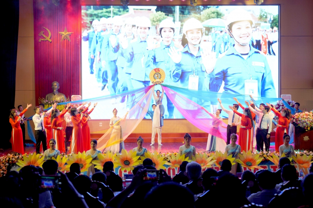 Trực tuyến hình ảnh: Đại hội Công đoàn huyện Mê Linh lần thứ XI, nhiệm kỳ 2023 - 2028