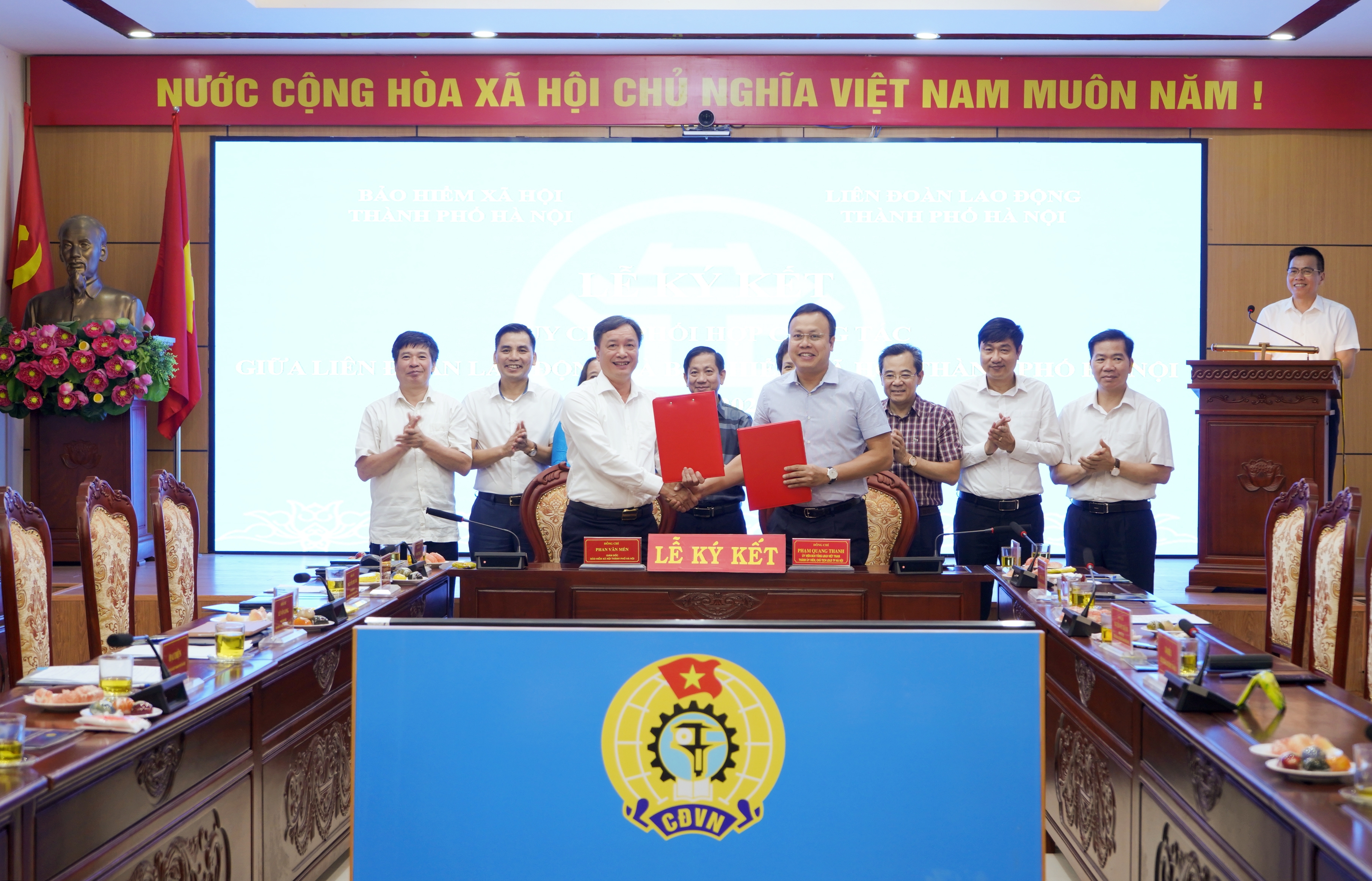 Ký kết Quy chế phối hợp công tác giữa LĐLĐ Thành phố và BHXH thành phố Hà Nội