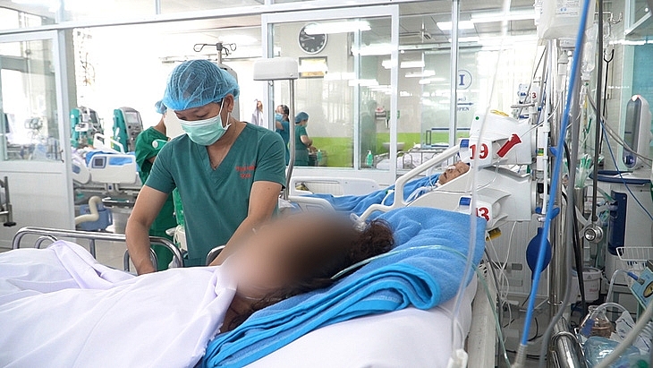 Người phụ nữ thủng bụng, mất 6 lít máu sau hút mỡ tại Bệnh viện chuyên khoa thẩm mỹ Đông Á
