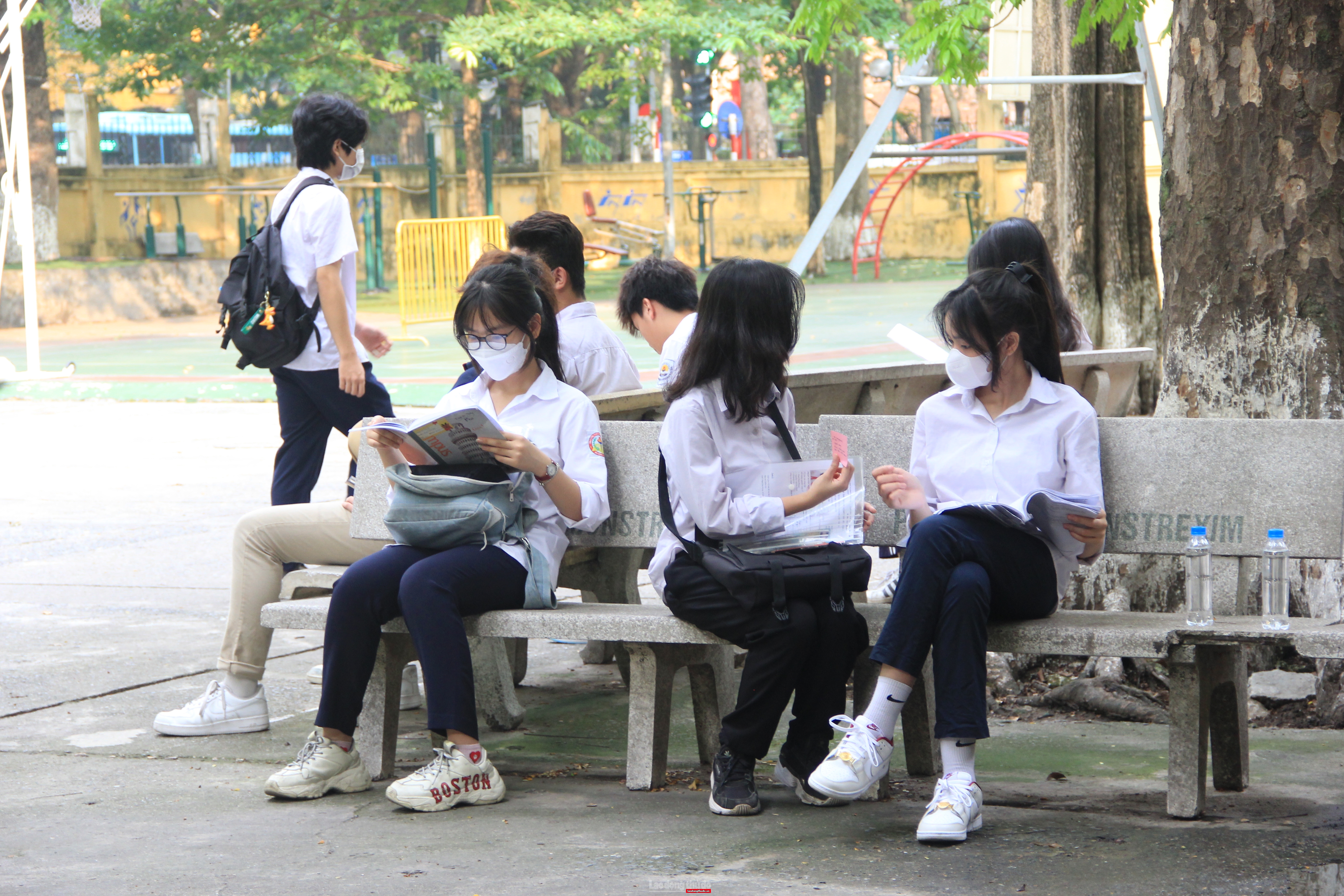 Hà Nội: Thí sinh hồi hộp bước vào môn thi Ngữ Văn