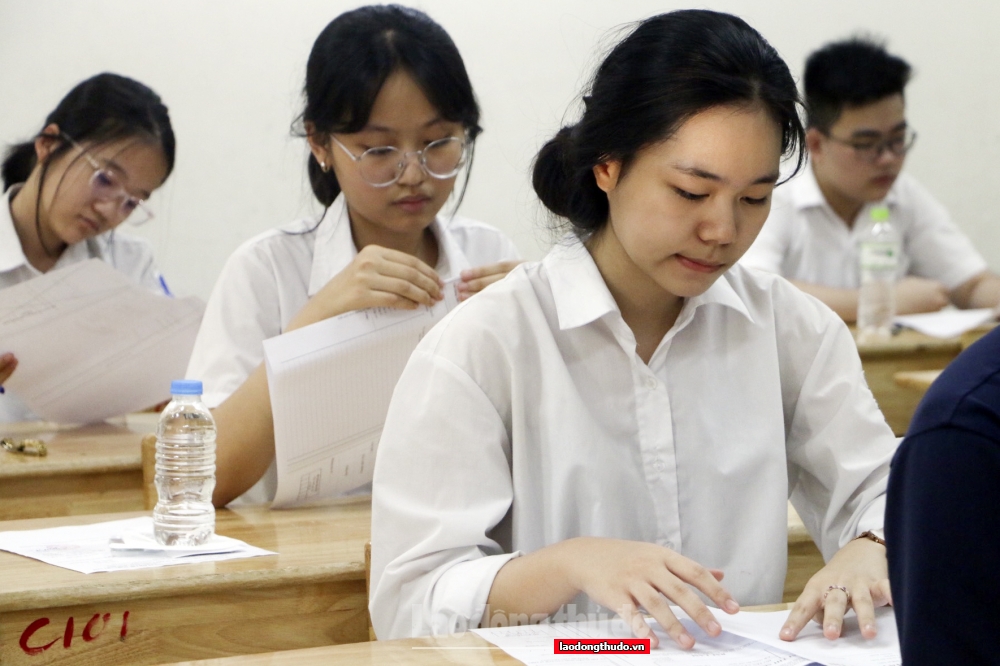 Điều chỉnh sớm lịch phúc khảo, xác nhận nhập học đối với học sinh trúng tuyển lớp 10 ở Hà Nội